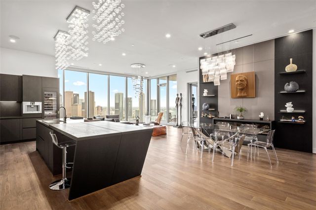1711 Allen Parkway 3302, Houston, TX 77019