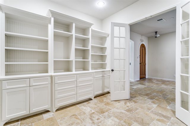 8608 Augustine Road, Irving, TX 75063