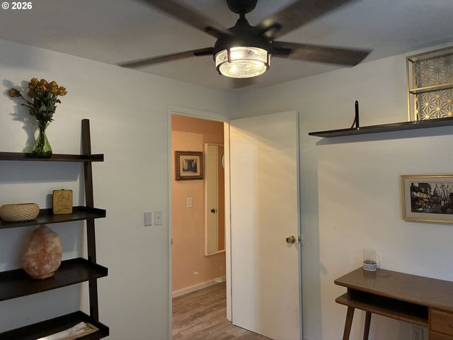 5918 N NEWARK St, Portland, OR 97203