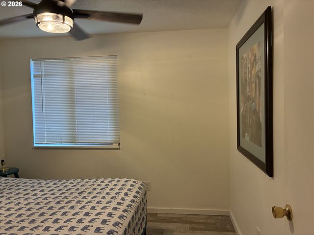 5918 N NEWARK St, Portland, OR 97203