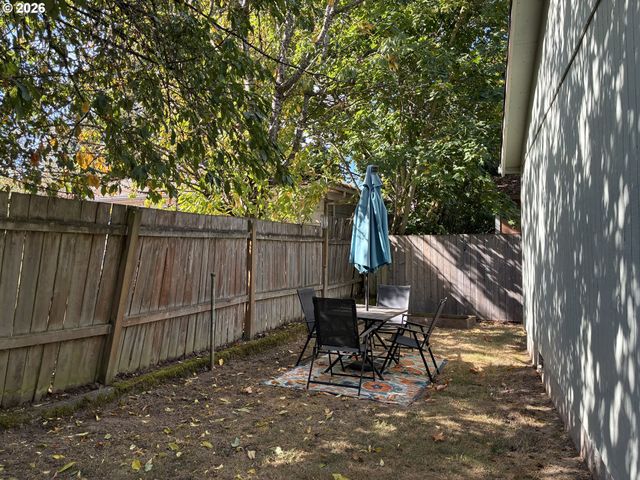 5918 N NEWARK St, Portland, OR 97203