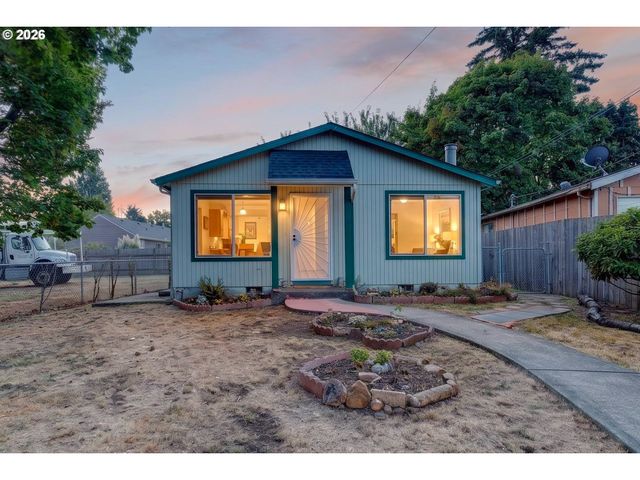 5918 N NEWARK St, Portland, OR 97203