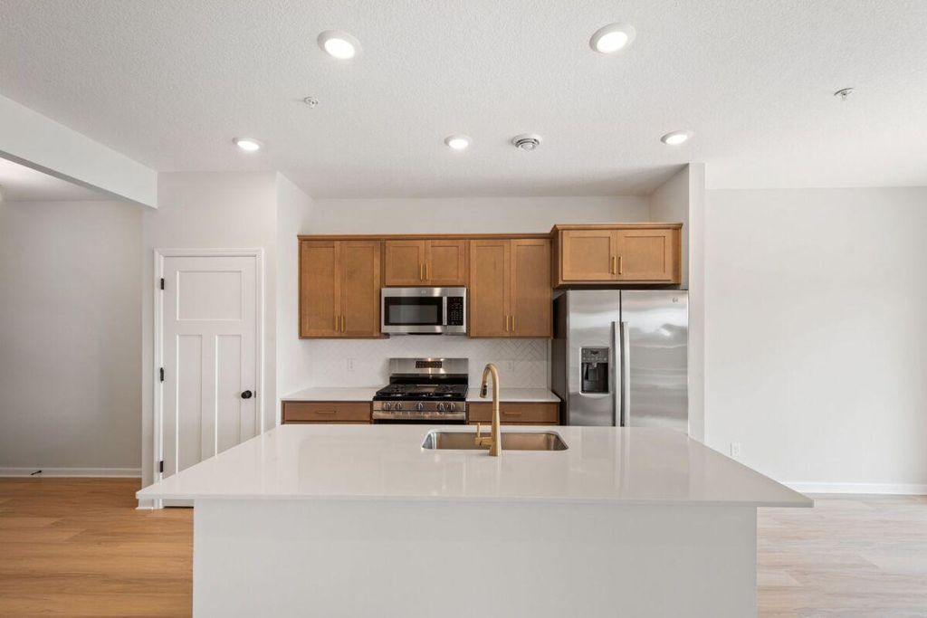 673 Tulare Terrace, Newport, MN 55055 — photo 2