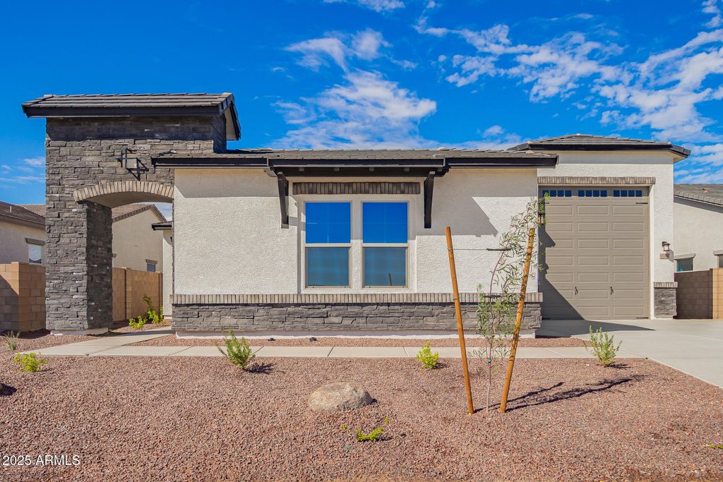 17320 W TOWNLEY Avenue, Waddell, AZ 85355