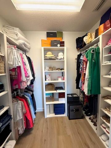 142 Santa Barbara Way, Palm Beach Gardens, FL 33410