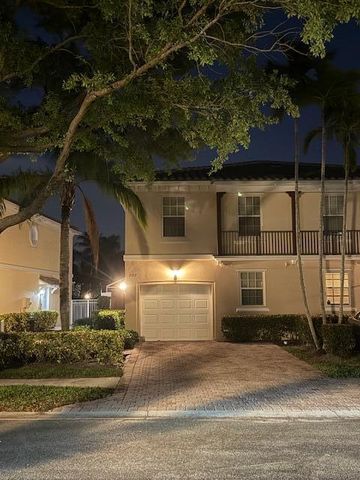 142 Santa Barbara Way, Palm Beach Gardens, FL 33410
