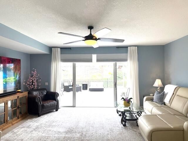 142 Santa Barbara Way, Palm Beach Gardens, FL 33410