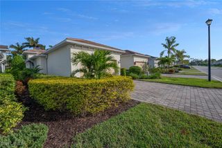 10709 Manatee Key LN, Estero, FL 33928