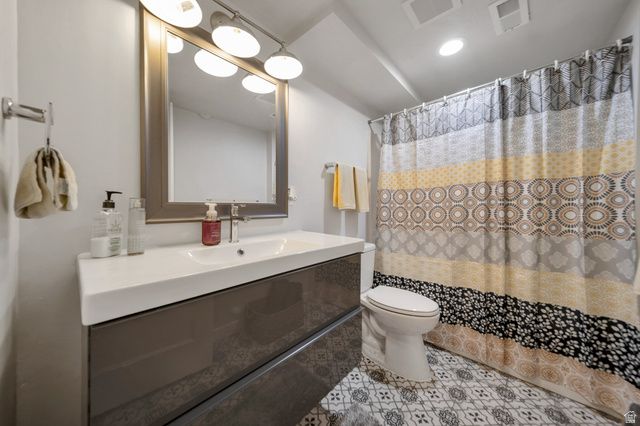 3281 S BROADWAY ST, Magna, UT 84044