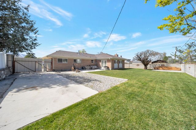 3281 S BROADWAY ST, Magna, UT 84044