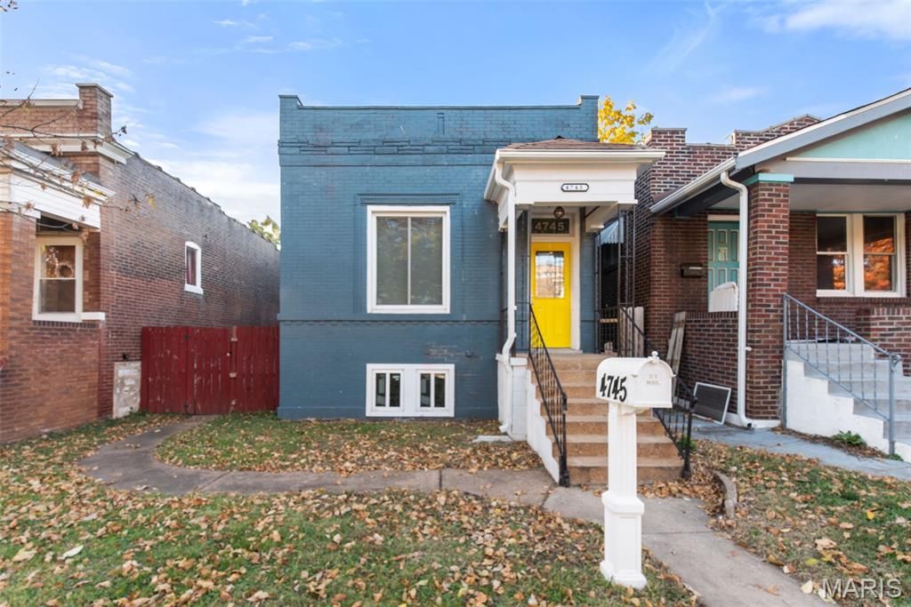 4745 Louisiana Avenue, St Louis, MO 63111