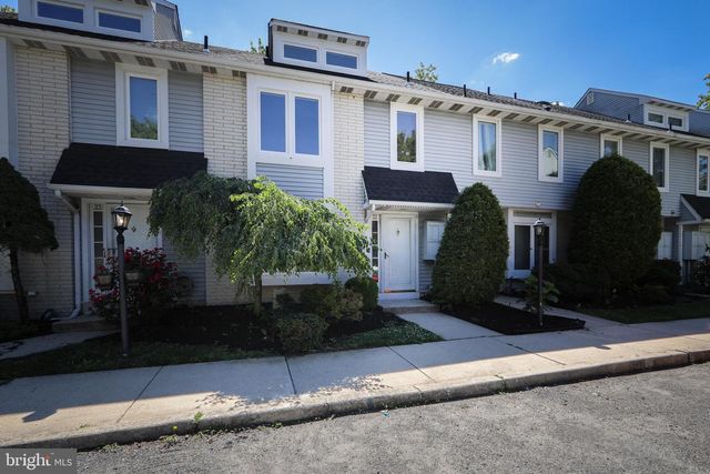 32 APPLEY CT, Cherry Hill, NJ 08002