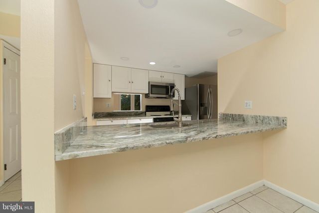32 APPLEY CT, Cherry Hill, NJ 08002
