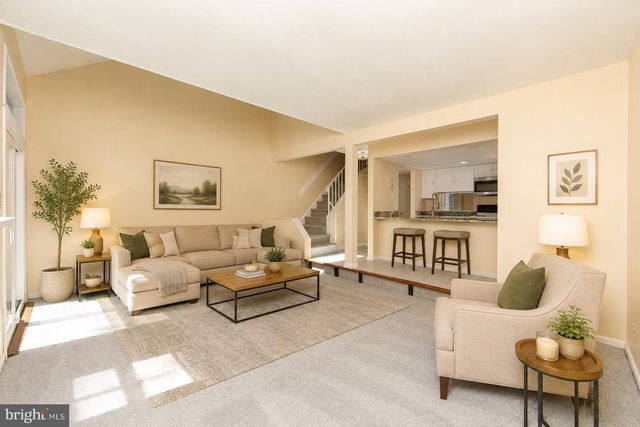 32 APPLEY CT, Cherry Hill, NJ 08002