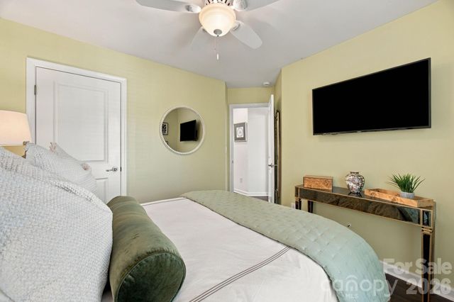 1717 Fleetwood Drive, Charlotte, NC 28208