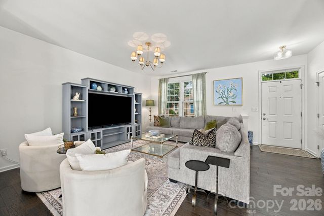 1717 Fleetwood Drive, Charlotte, NC 28208