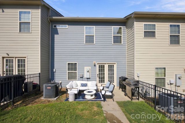 1717 Fleetwood Drive, Charlotte, NC 28208