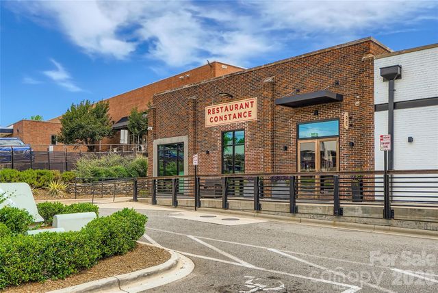 1717 Fleetwood Drive, Charlotte, NC 28208