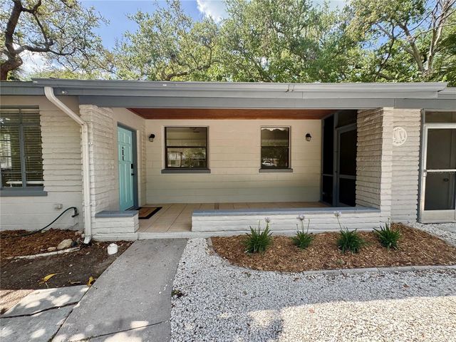 2107 CHIPPAWA PLACE, Sarasota, FL 34234