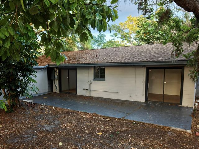 2107 CHIPPAWA PLACE, Sarasota, FL 34234