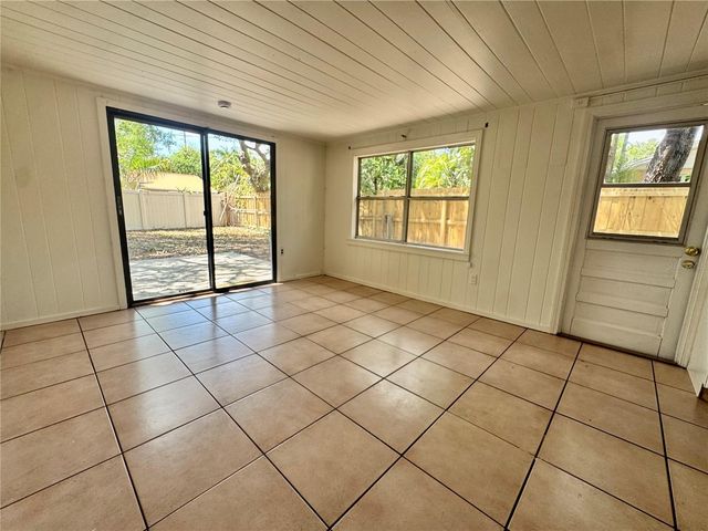 2107 CHIPPAWA PLACE, Sarasota, FL 34234