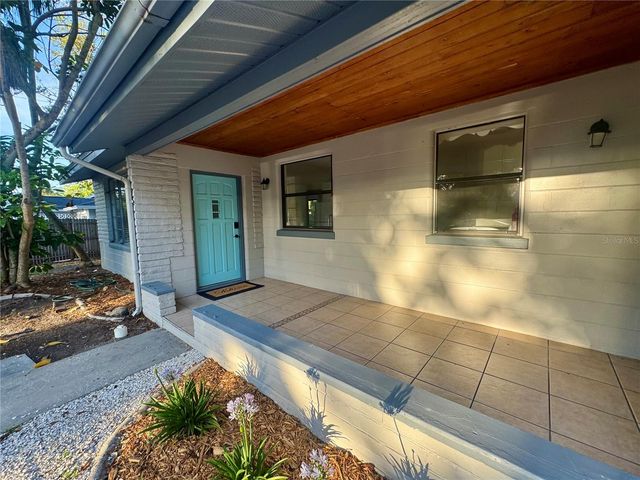 2107 CHIPPAWA PLACE, Sarasota, FL 34234