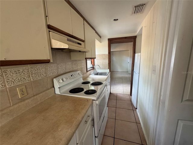 2107 CHIPPAWA PLACE, Sarasota, FL 34234