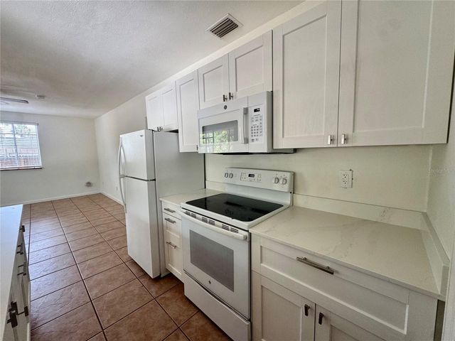 2107 CHIPPAWA PLACE, Sarasota, FL 34234