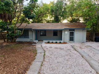 2107 CHIPPAWA PLACE, Sarasota, FL 34234