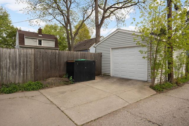 5746 1st Avenue S, Minneapolis, MN 55419