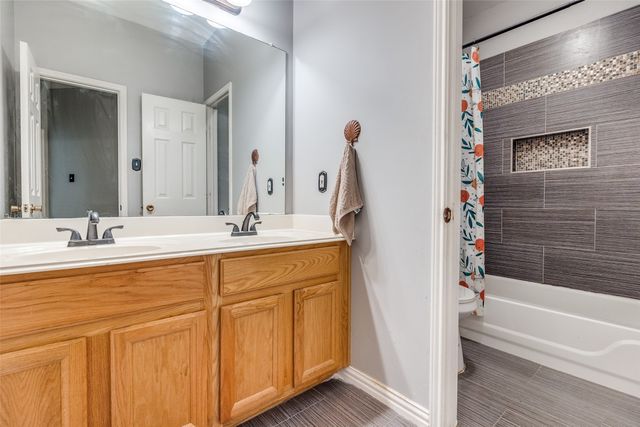 2953 Cheshire Way, Grand Prairie, TX 75052