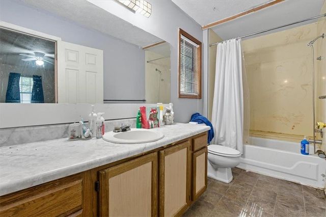 31 Powder Mill Drive, Dallas, GA 30157