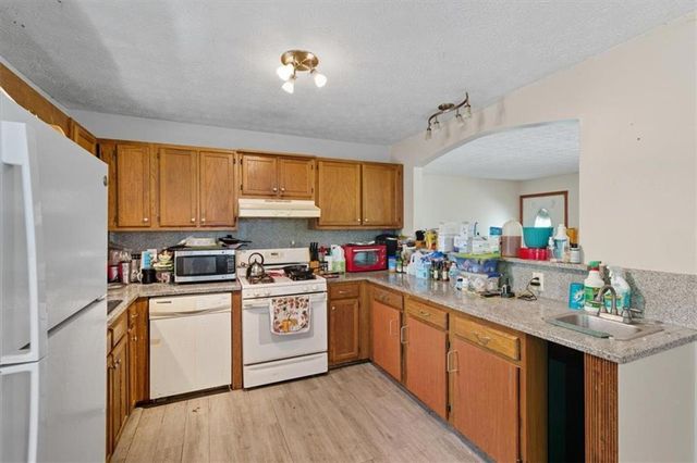 31 Powder Mill Drive, Dallas, GA 30157