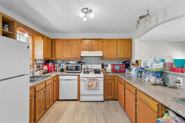 31 Powder Mill Drive, Dallas, GA 30157