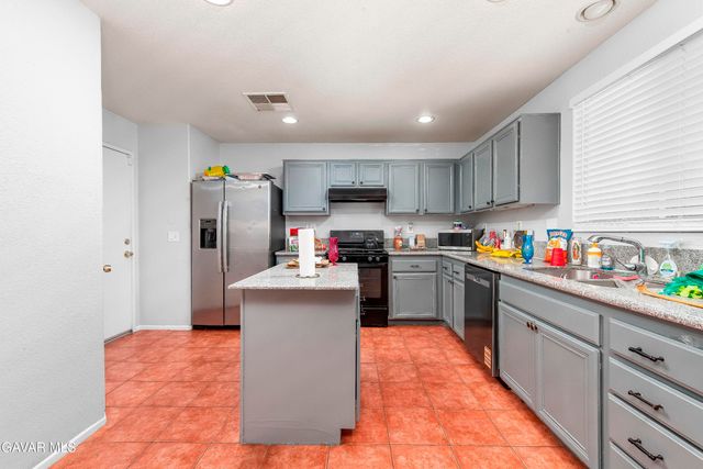 149 Asusena Drive, Palmdale, CA 93550