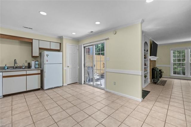 1671 Ocean Bay DR, Virginia Beach, VA 23454