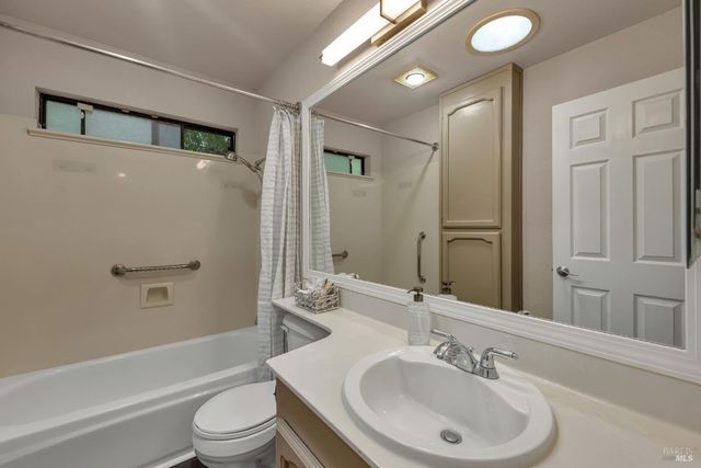 256 Honeydew Dr, Vallejo, CA 94591