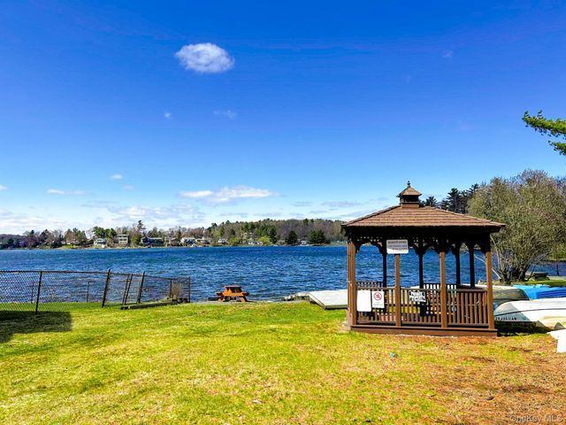 61 Straight Path, Rock Hill, NY 12775