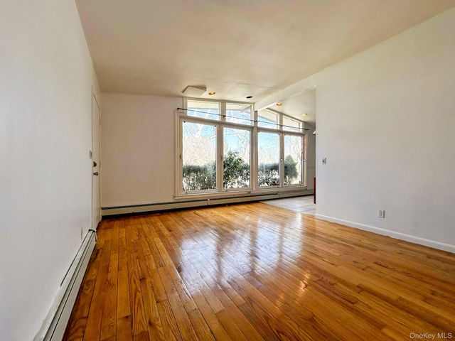 61 Straight Path, Rock Hill, NY 12775