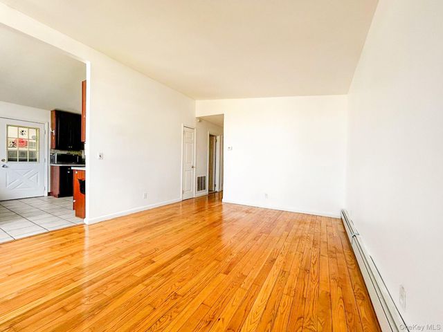 61 Straight Path, Rock Hill, NY 12775