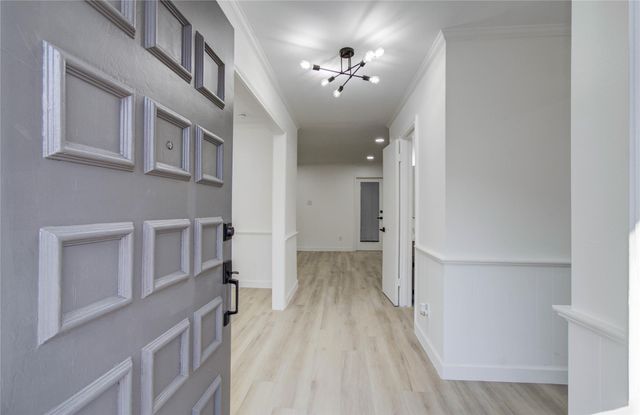 1888 Saxony Lane, Houston, TX 77058