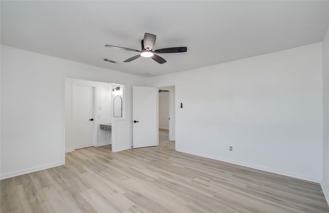 1888 Saxony Lane, Houston, TX 77058