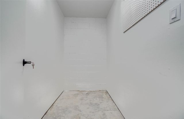 1888 Saxony Lane, Houston, TX 77058