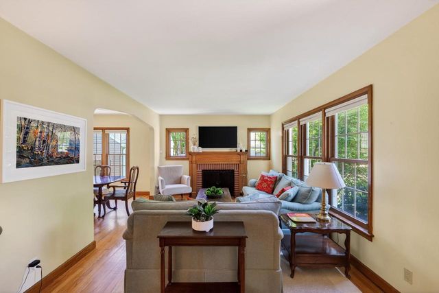 13 Oxford Place, Madison, WI 53704