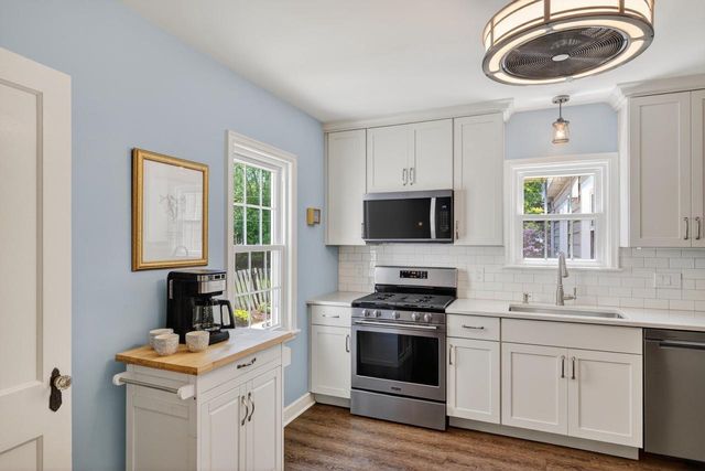 13 Oxford Place, Madison, WI 53704