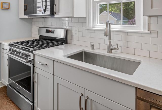 13 Oxford Place, Madison, WI 53704
