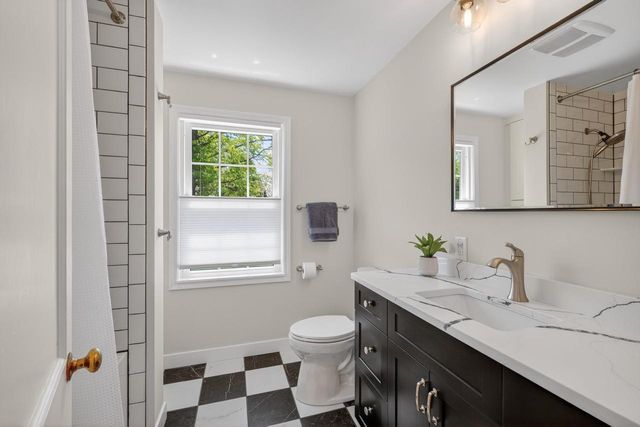 13 Oxford Place, Madison, WI 53704