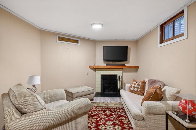 13 Oxford Place, Madison, WI 53704