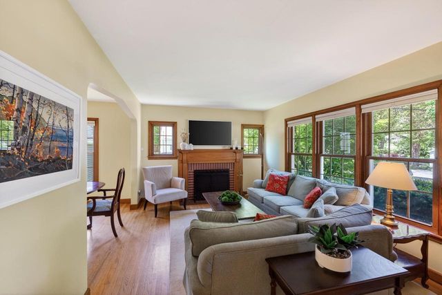 13 Oxford Place, Madison, WI 53704