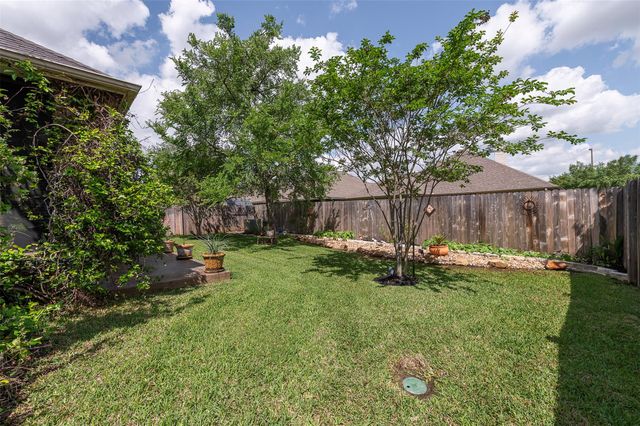 4285 Hollow Stone Drive, College Station, TX 77845